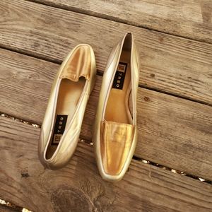 Treo flats loafers metallic gold women's size 9 narrow fit